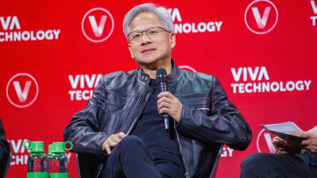 Nvidia: Huang diz que IA vai impulsionar empregos ao exigir trilhões em infraestrutura