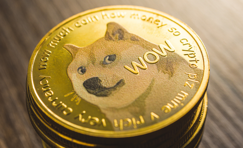 Dogecoin sob pressão: risco de rompimento de baixa aumenta, uma queda mais forte está prestes a acontecer?