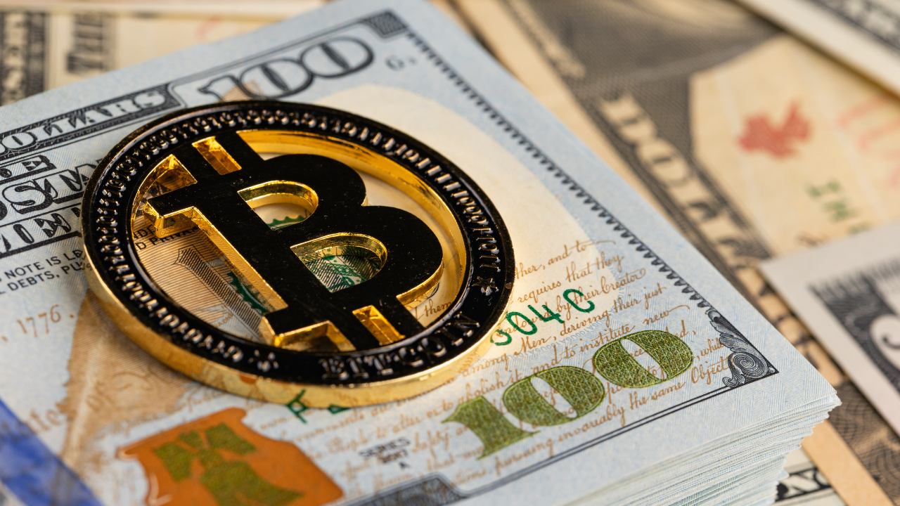 Strategy volta a comprar Bitcoin, mas ritmo desacelera
