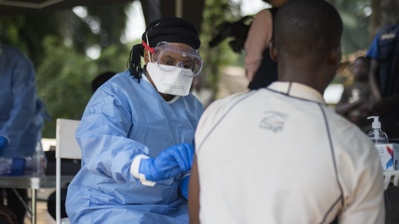 Ebola- EUA endurecem entrada vinda da África