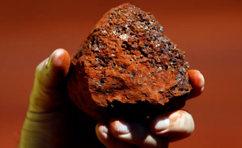 Minério de ferro se aproxima de mínima de quatro meses com oferta em alta e demanda fraca