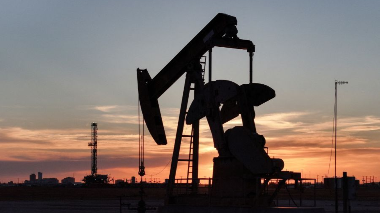 Petróleo recua para perto de US$ 86 com expectativa de acordo sobre Hormuz