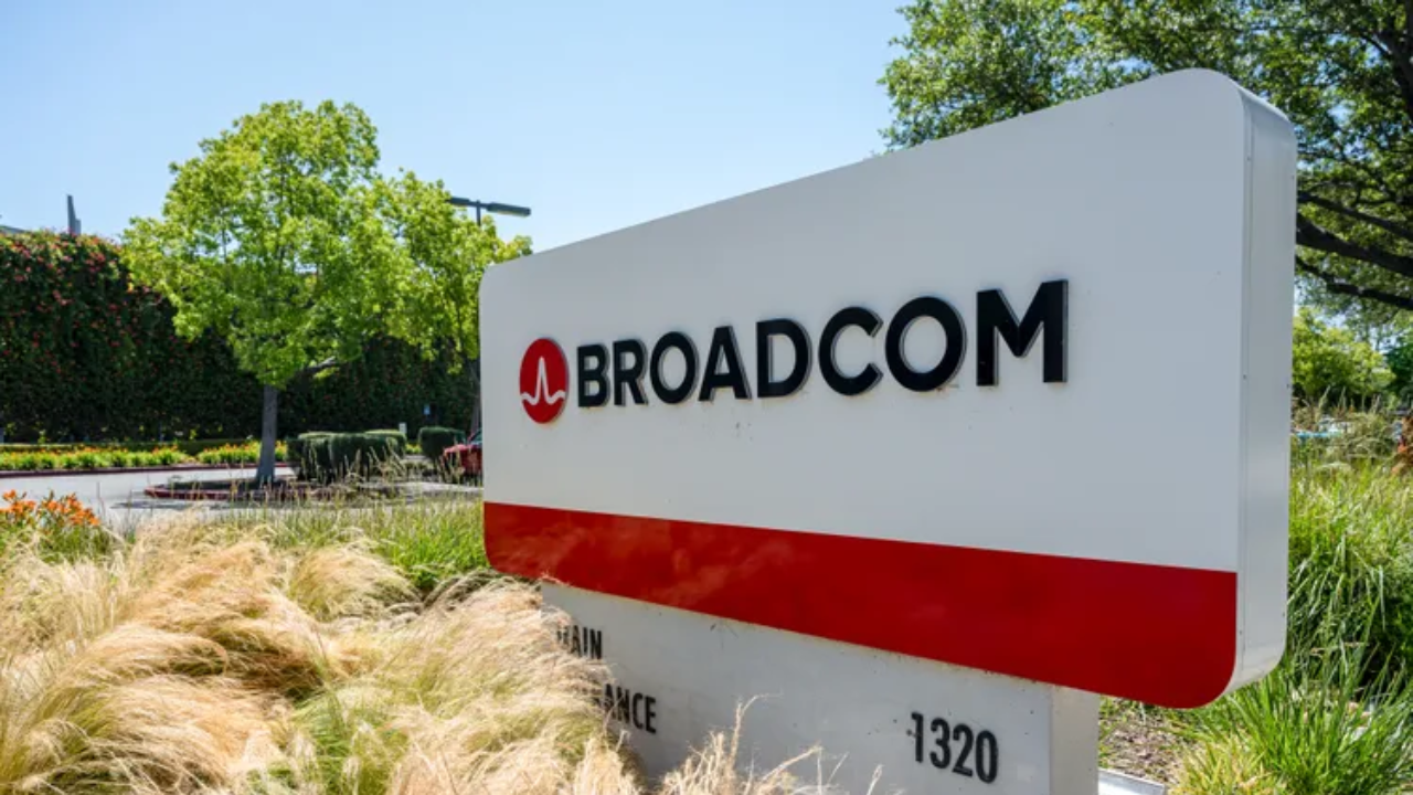 Broadcom avança em financiamento IA de US$ 35 bi