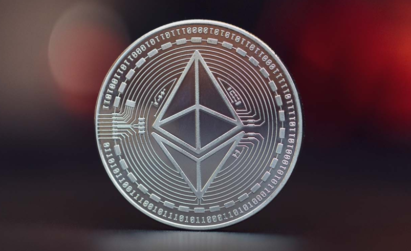 Ethereum cai 8% com ajustes de fim de trimestre