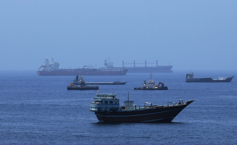 Crise no Estreito de Hormuz se agrava após ataques contra petroleiros