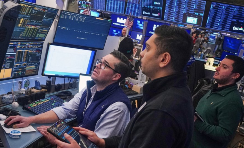Ouro recua e pressiona o TSX canadense