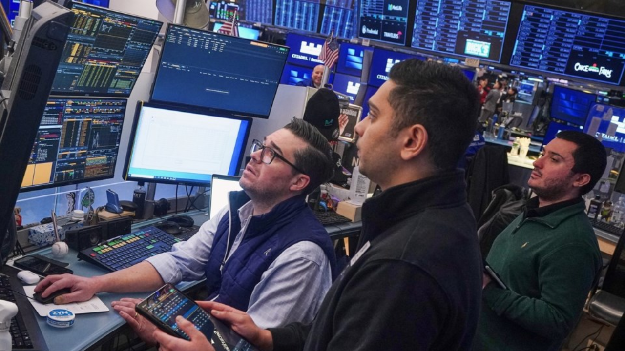 Ouro recua e pressiona o TSX canadense