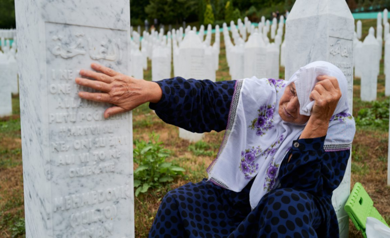 Srebrenica, memória e justiça 30 anos depois