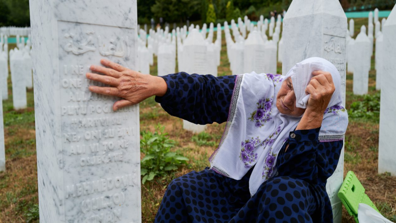 Srebrenica, memória e justiça 30 anos depois